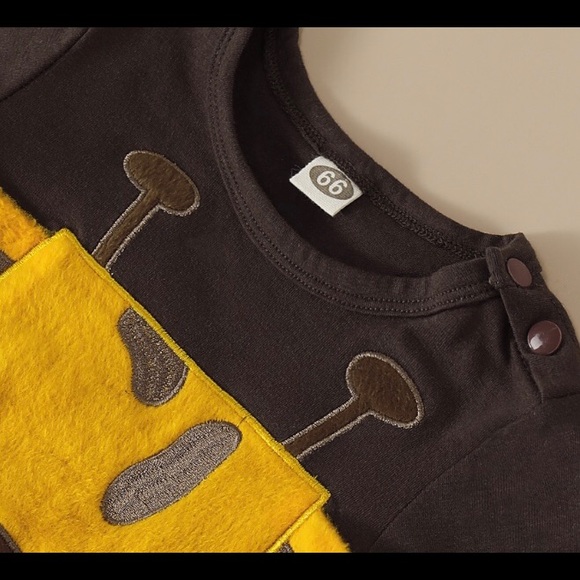 NWT Giraffe One Piece Onesie Unisex multiple sizes available - Picture 5 of 8